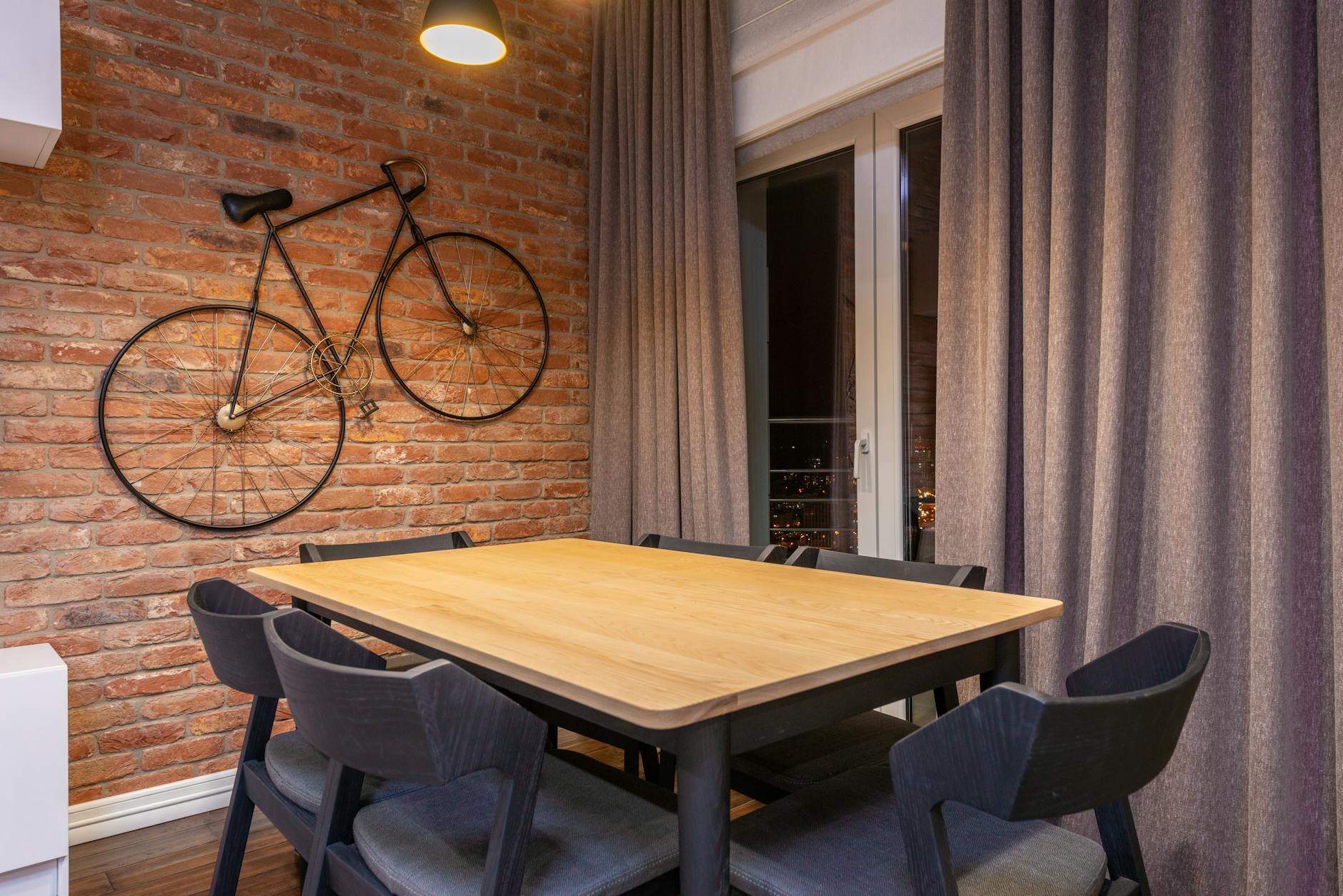 Before and after apartment entry with parabet bike storage